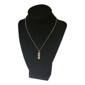 SS925‎ Sterling Silver Necklace with Three Round Stone Pendant Elegant